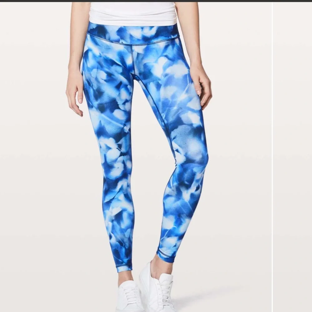 Lululemon Wunder Under Low-Rise 28” Leggings Blue Blush‎ Blossom Size 6